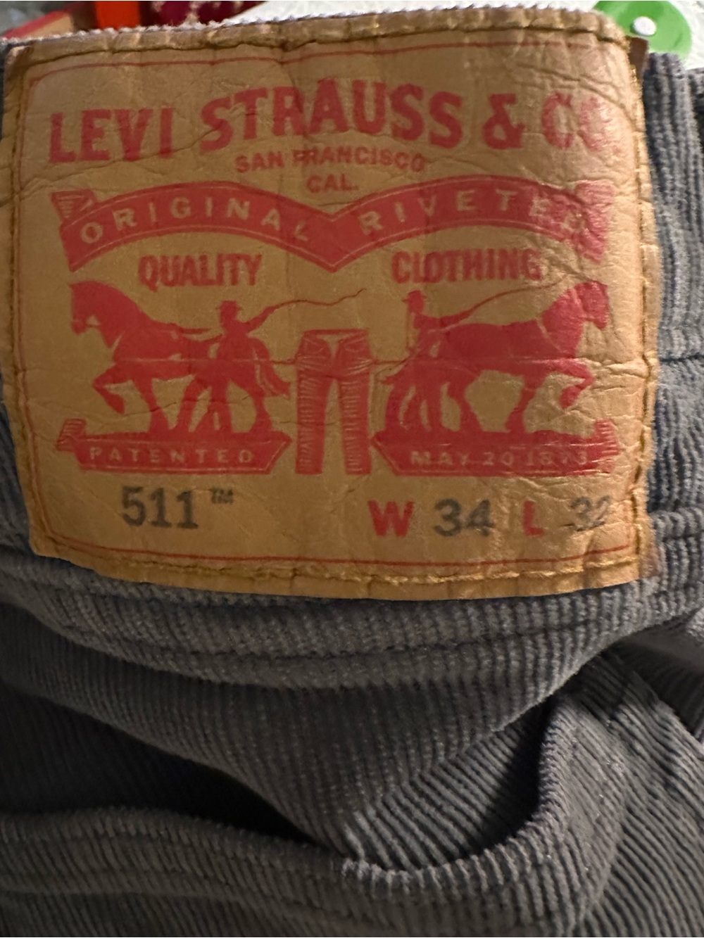 ⭐️ Levi's Men’s 34x32 Gray Corduroy Pants with Logo Tab